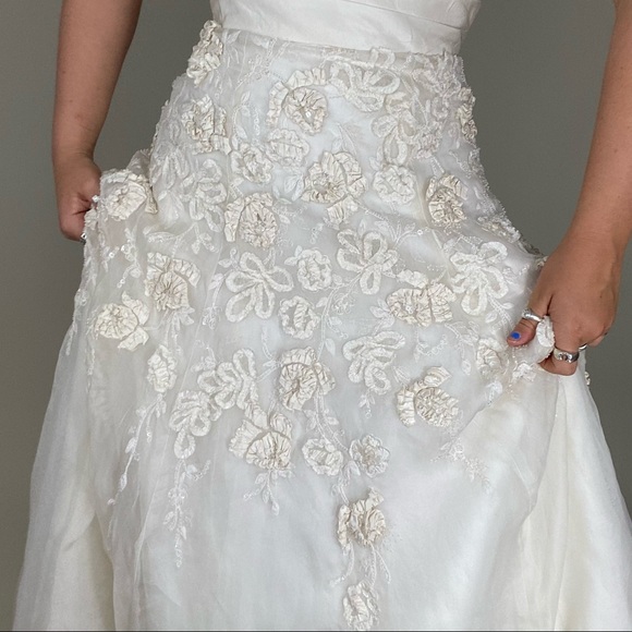 Watters Brides strapless wedding dress with train - Picture 10 of 16